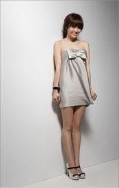 侯佩岑生活照街拍,生活照街拍展现清新魅力