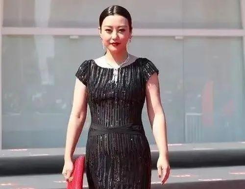 骨架大瘦的明星,揭秘骨架大瘦明星的独特风采  第3张