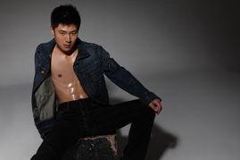 演员张哲,光影之间，演绎人生百态